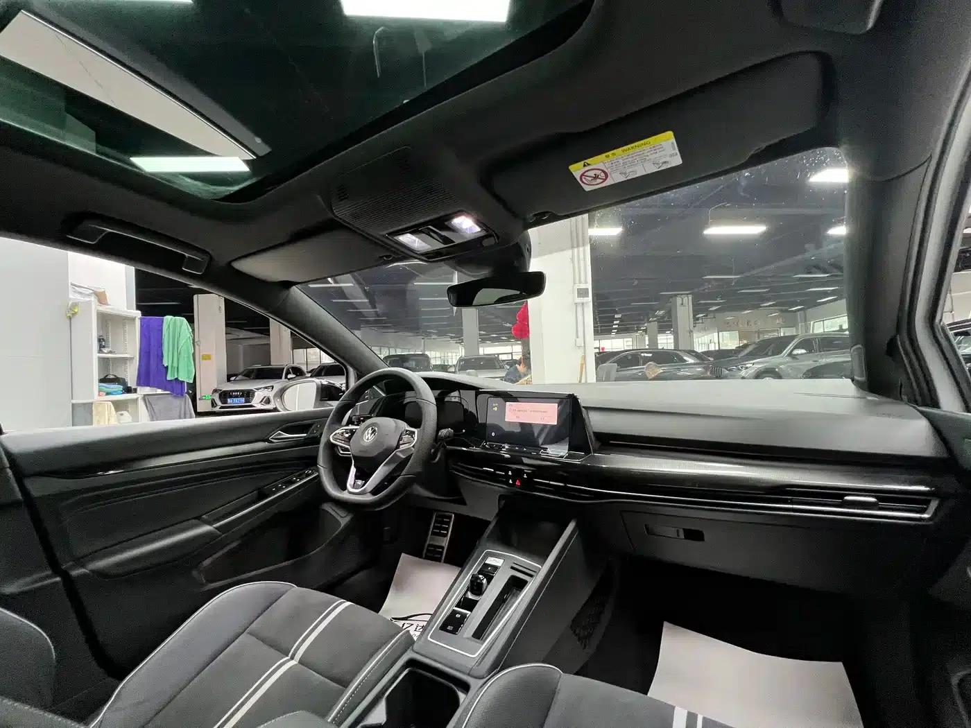 2021 Golf 280TSI DSG R-Line — миниатюра 21