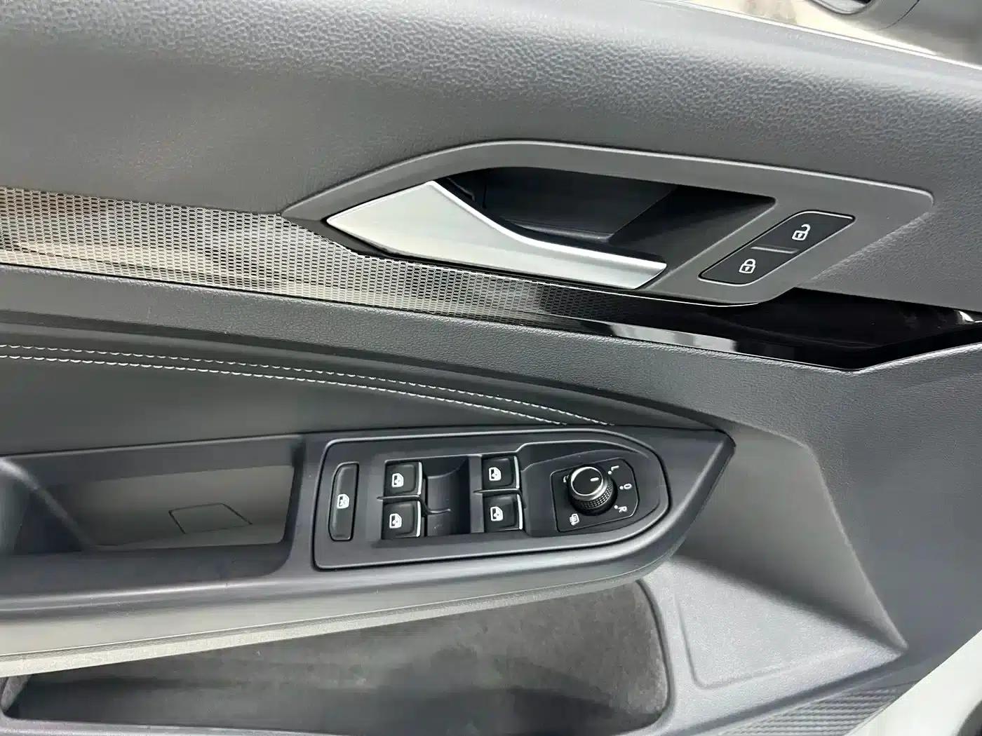 2021 Golf 280TSI DSG R-Line — миниатюра 7
