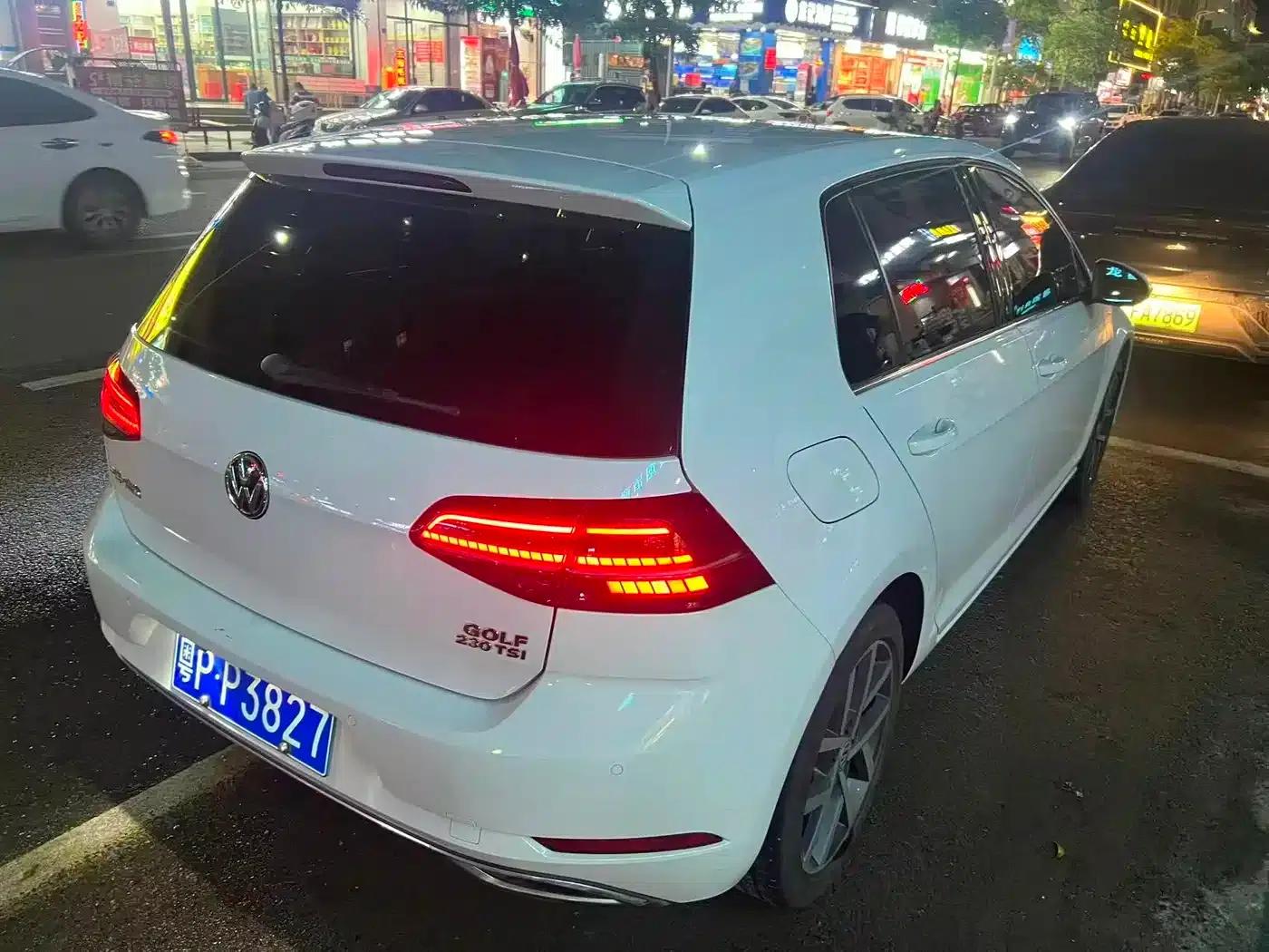 2018 Golf 230TSI Automatic Luxury — миниатюра 4