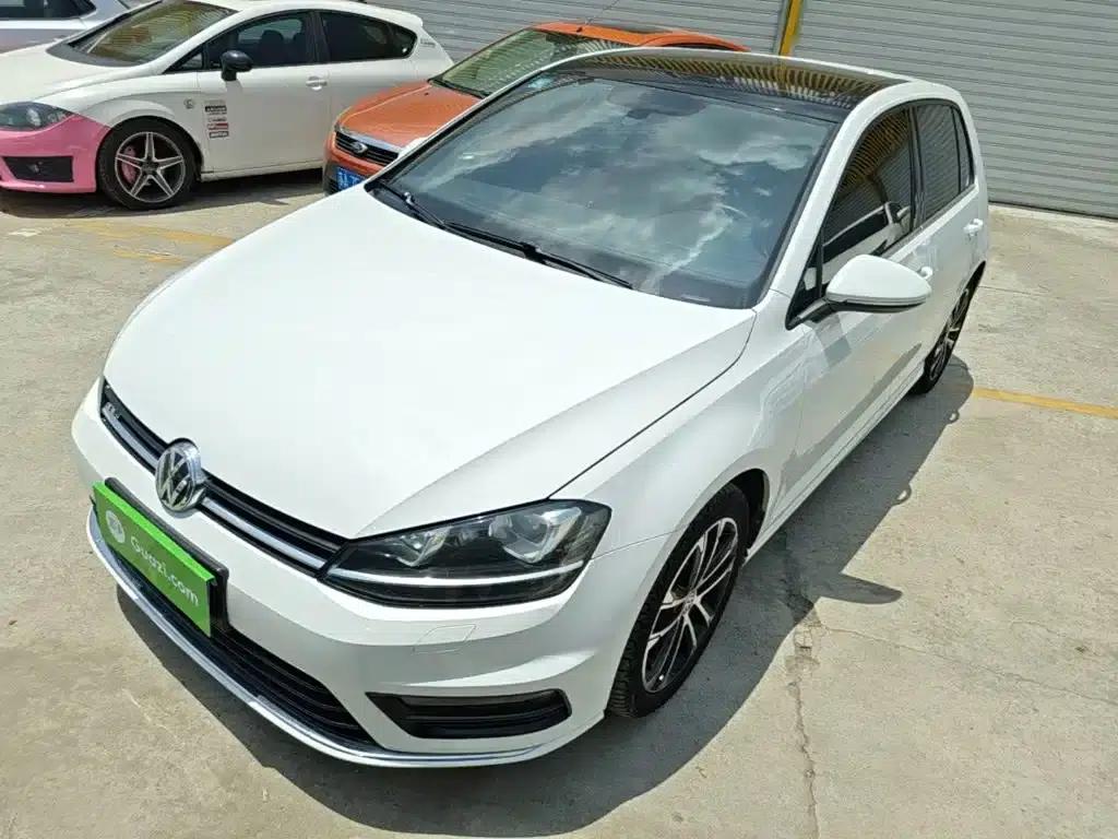 2017 Golf 280TSI Automatic R-Line Millionth Unit Edition — миниатюра 2