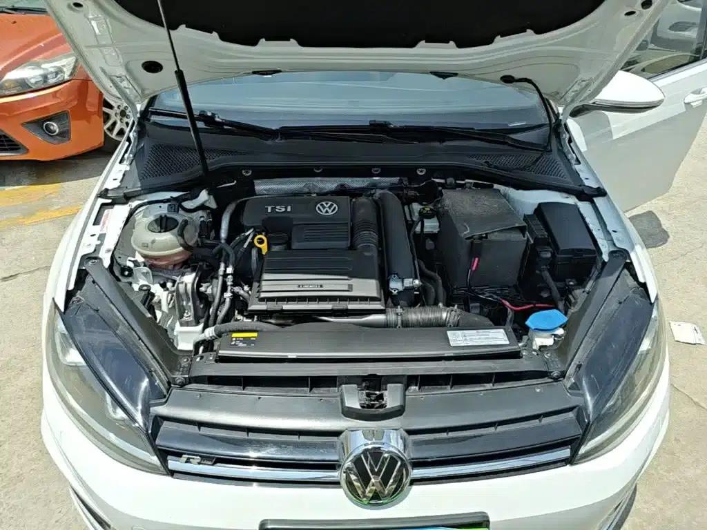 2017 Golf 280TSI Automatic R-Line Millionth Unit Edition — миниатюра 20