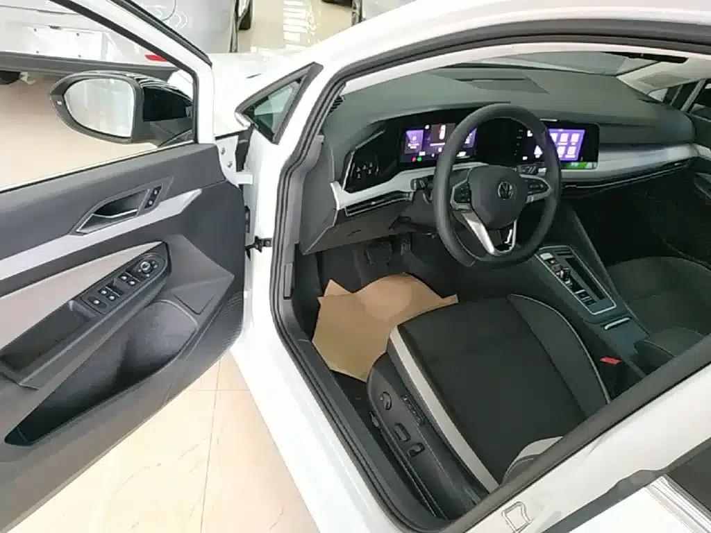2023 Golf Facelift 280TSI DSG Pro — миниатюра 16