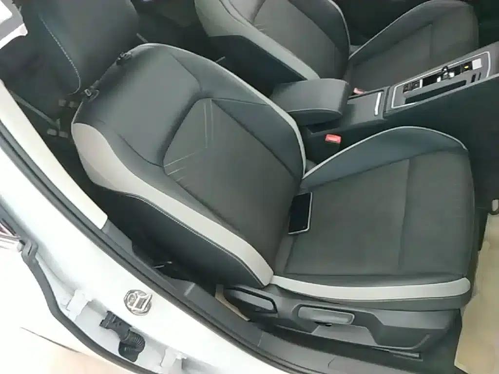 2023 Golf Facelift 280TSI DSG Pro — миниатюра 25