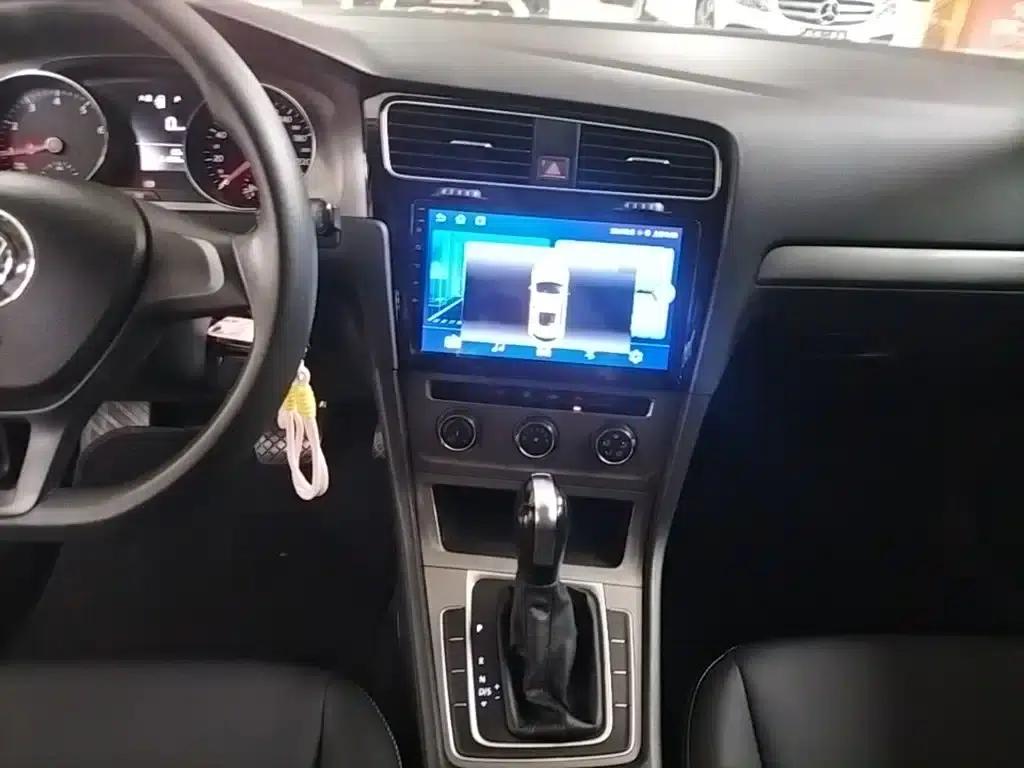2016 Golf 1.6L Automatic Fashion Edition — миниатюра 13