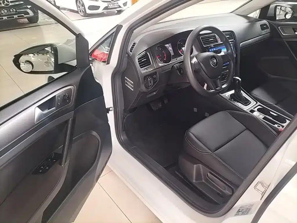 2016 Golf 1.6L Automatic Fashion Edition — миниатюра 16