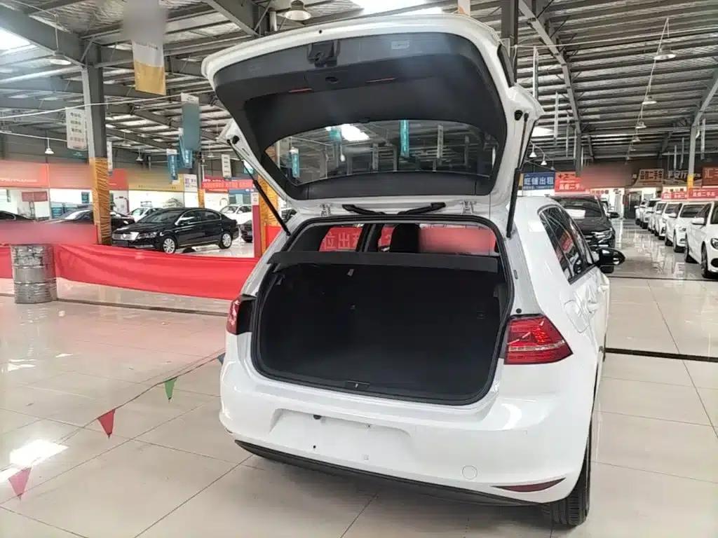 2016 Golf 1.6L Automatic Fashion Edition — миниатюра 19