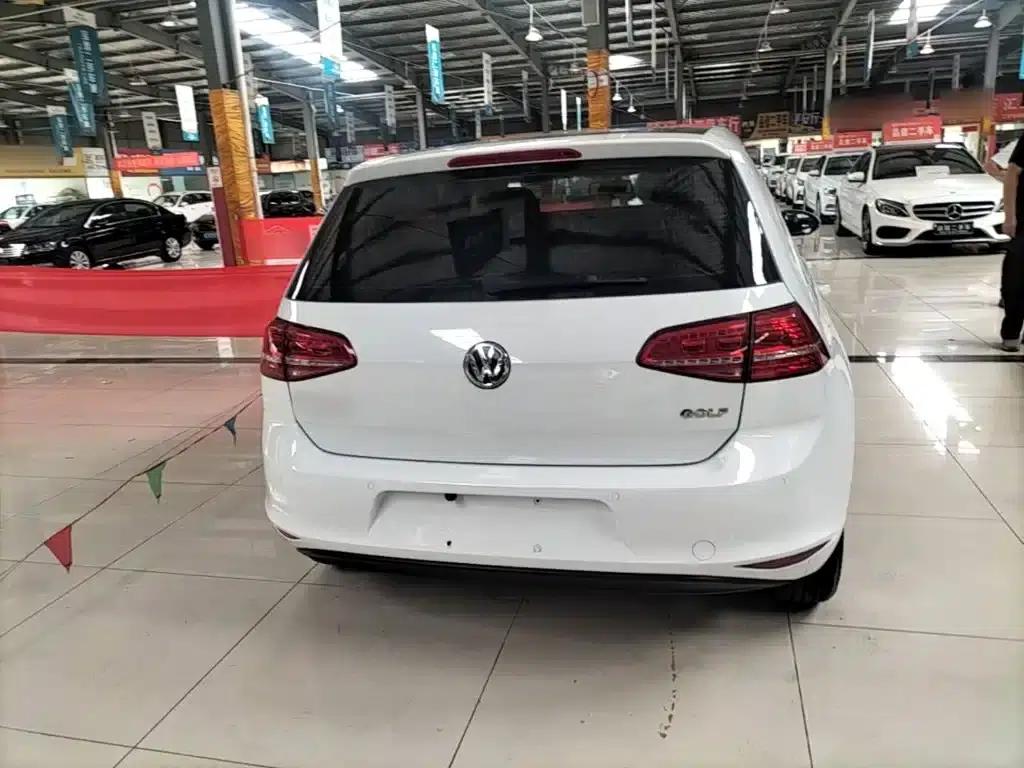 2016 Golf 1.6L Automatic Fashion Edition — миниатюра 6