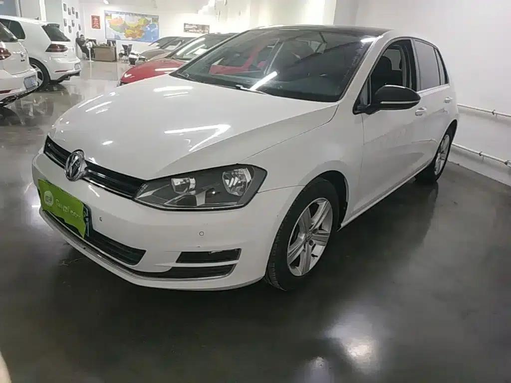2017 Golf 1.6L Automatic Comfort Millionth Unit Commemorative Edition — миниатюра 2