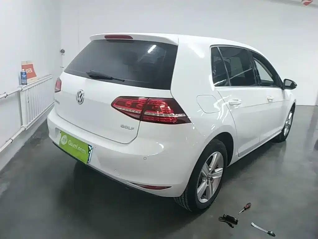 2017 Golf 1.6L Automatic Comfort Millionth Unit Commemorative Edition — миниатюра 7