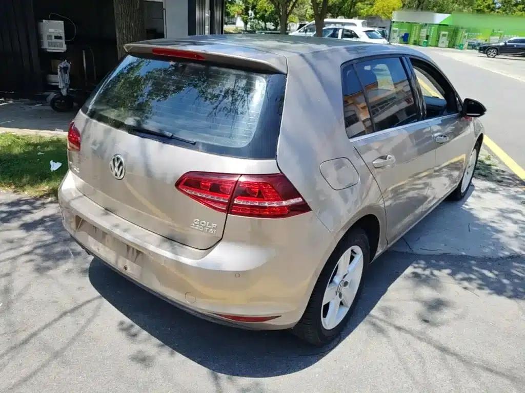 2017 Golf 230TSI Automatic Comfort Millionth Unit Commemorative Edition — миниатюра 7