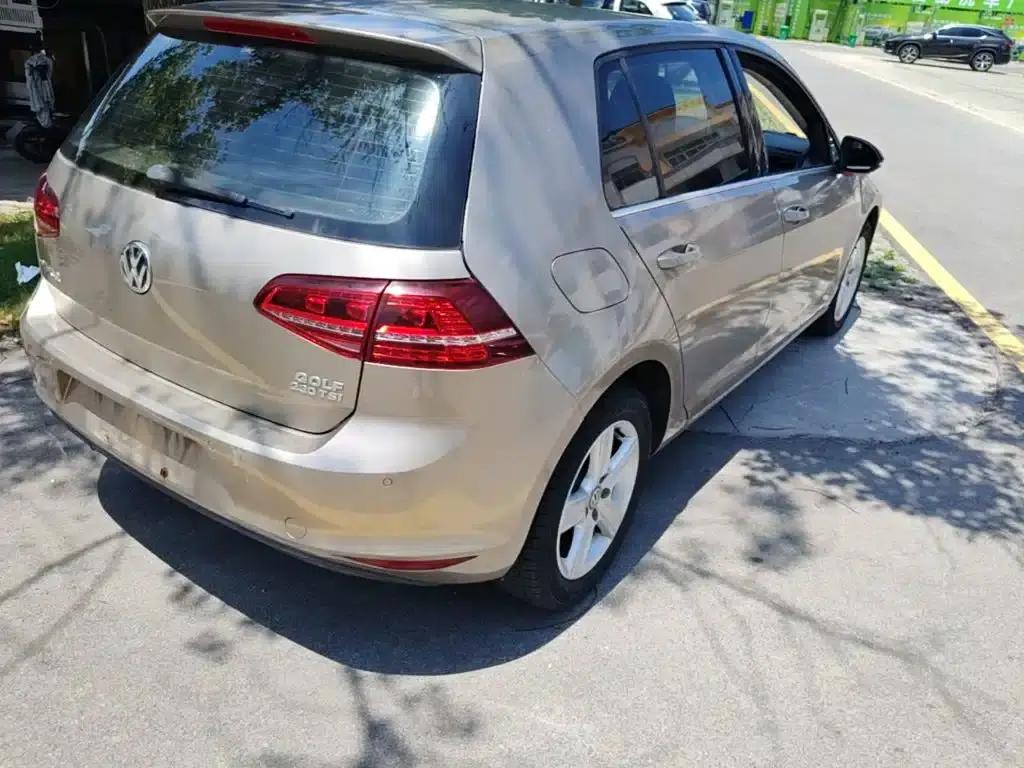 2017 Golf 230TSI Automatic Comfort Millionth Unit Commemorative Edition — миниатюра 8