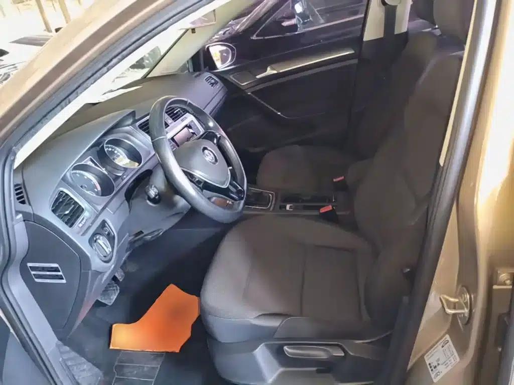 2016 Golf 230TSI Automatic Comfort — миниатюра 15