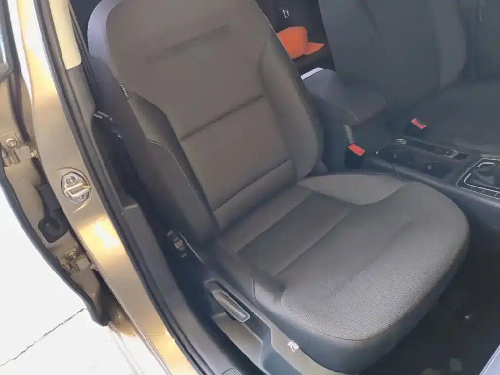 2016 Golf 230TSI Automatic Comfort — миниатюра 25