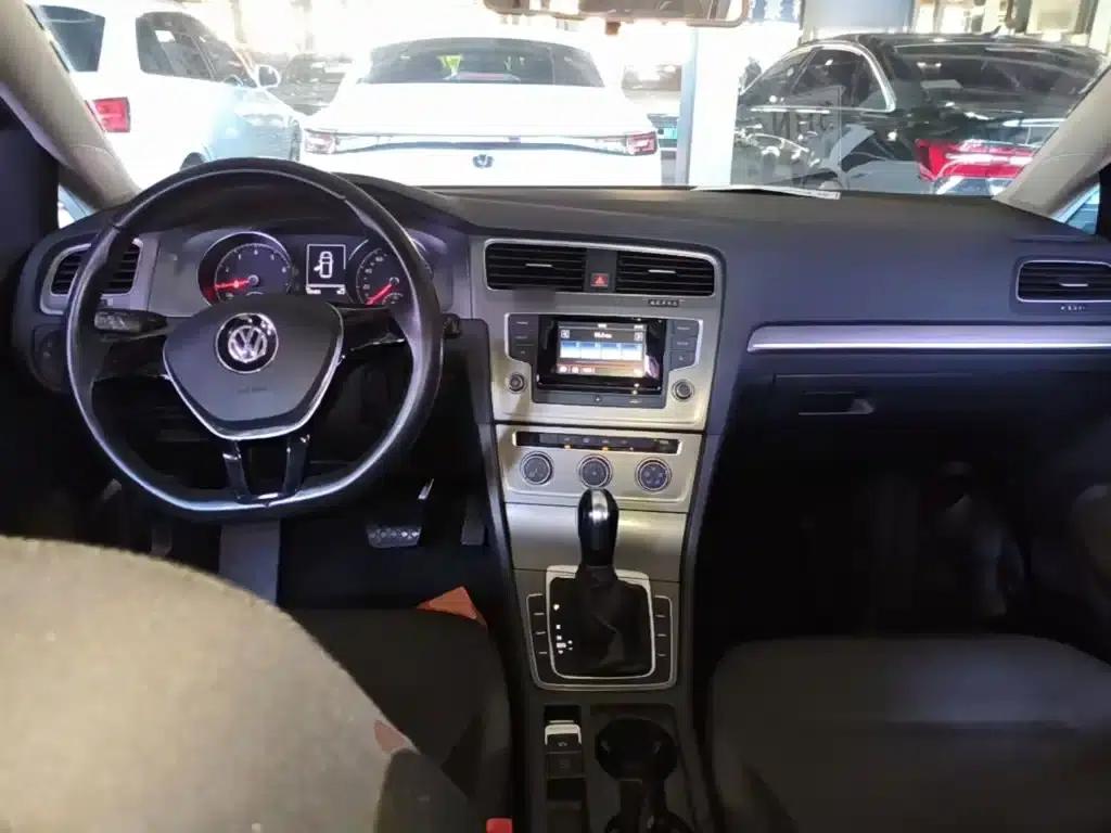 2016 Golf 230TSI Automatic Comfort — миниатюра 10