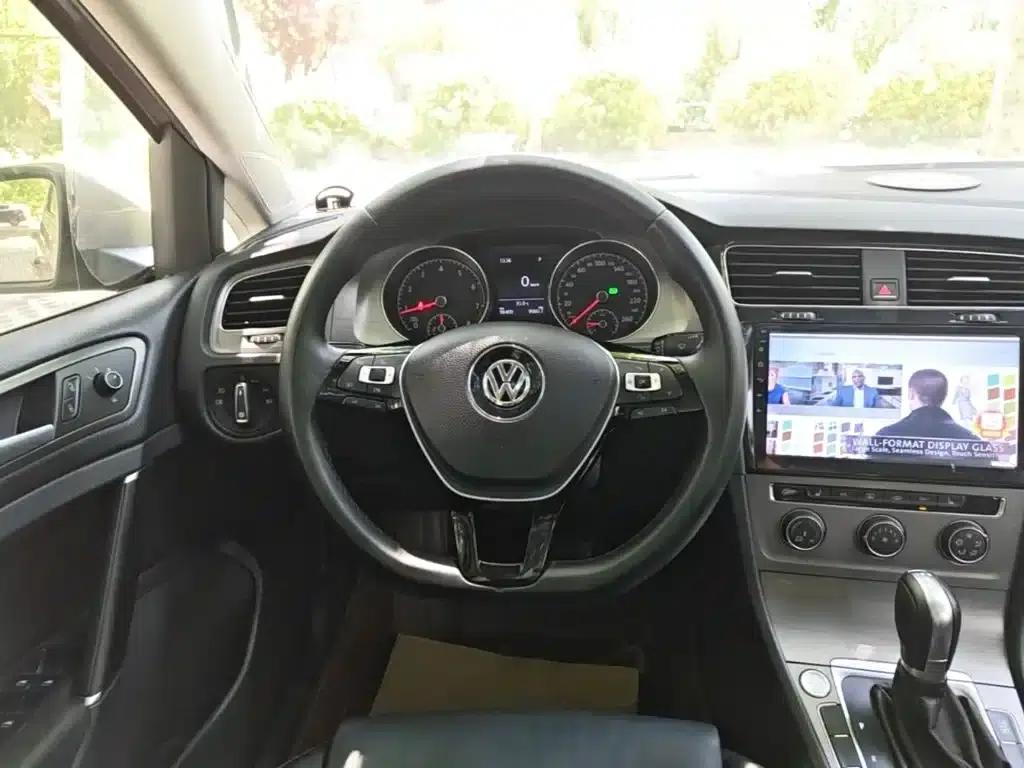 2015 Golf 1.4TSI Automatic Luxury — миниатюра 11