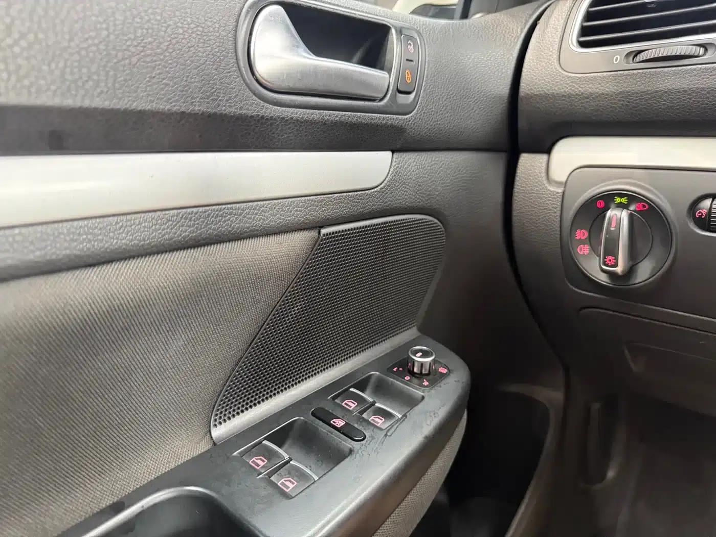 2011 Golf 1.4TSI Comfort Touring Edition (Imported) — миниатюра 14