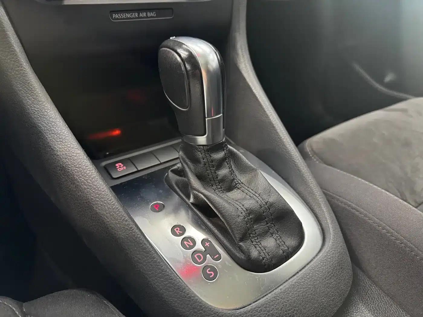 2011 Golf 1.4TSI Comfort Touring Edition (Imported) — миниатюра 17
