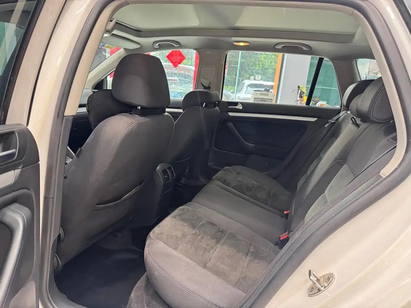 2011 Golf 1.4TSI Comfort Touring Edition (Imported) — миниатюра 9