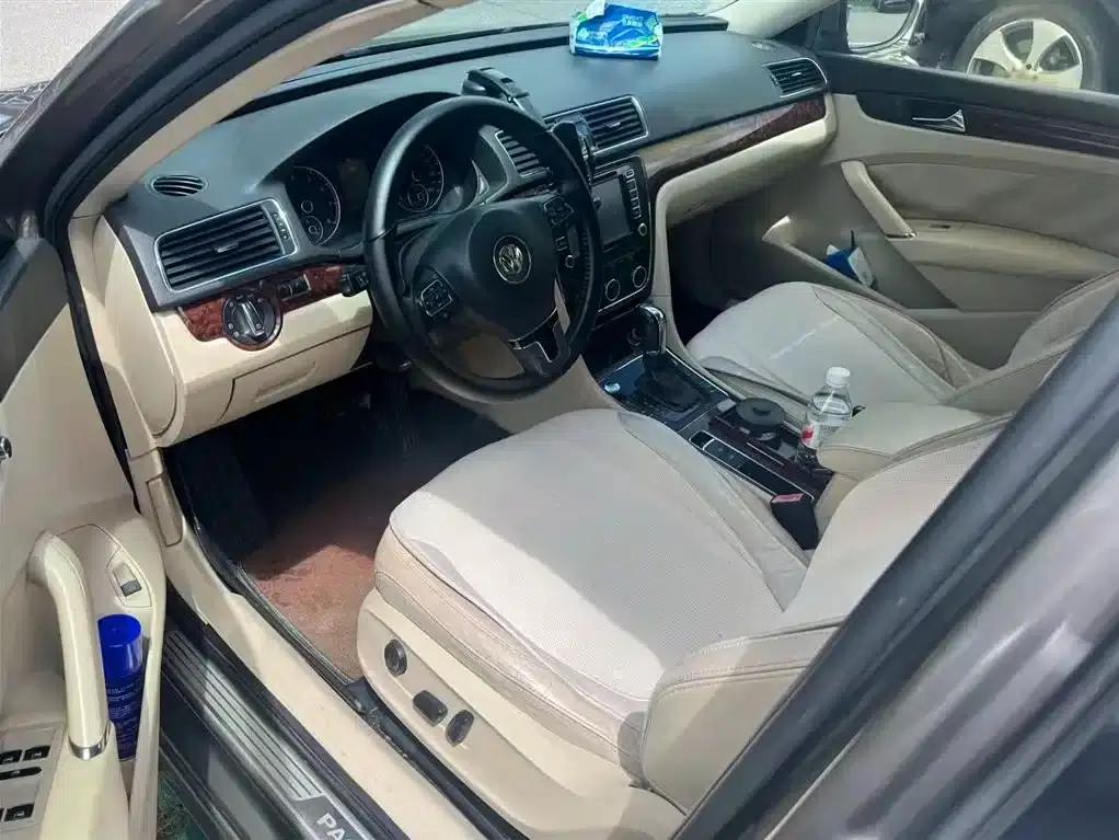 2013 Passat 1.8TSI DSG Royal Edition — миниатюра 2