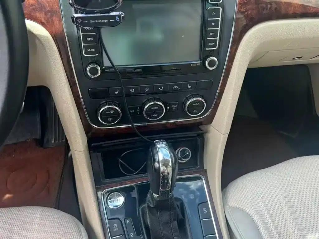 2013 Passat 1.8TSI DSG Royal Edition — миниатюра 4