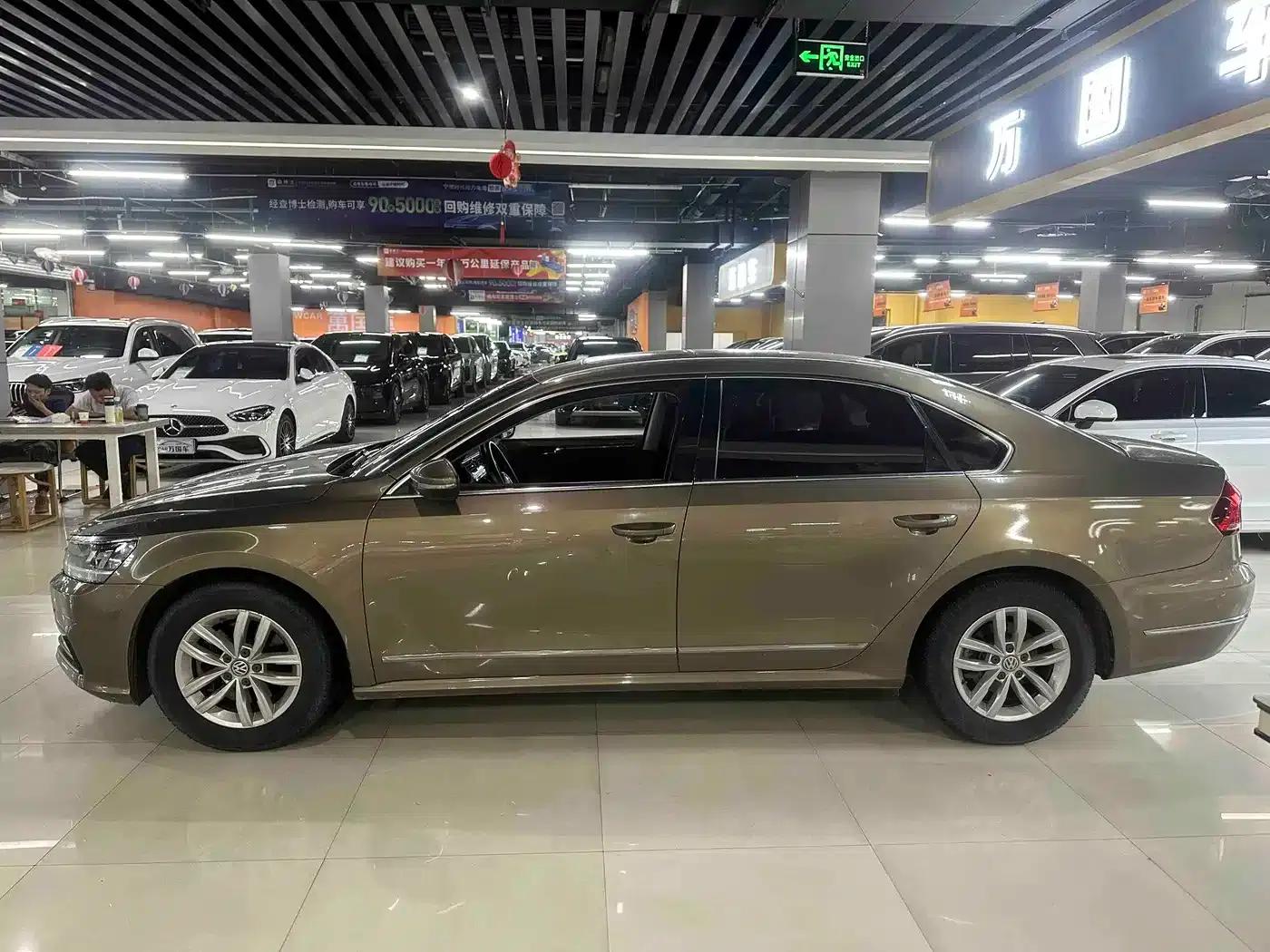 2016 Passat 280TSI DSG Premium Edition — миниатюра 4