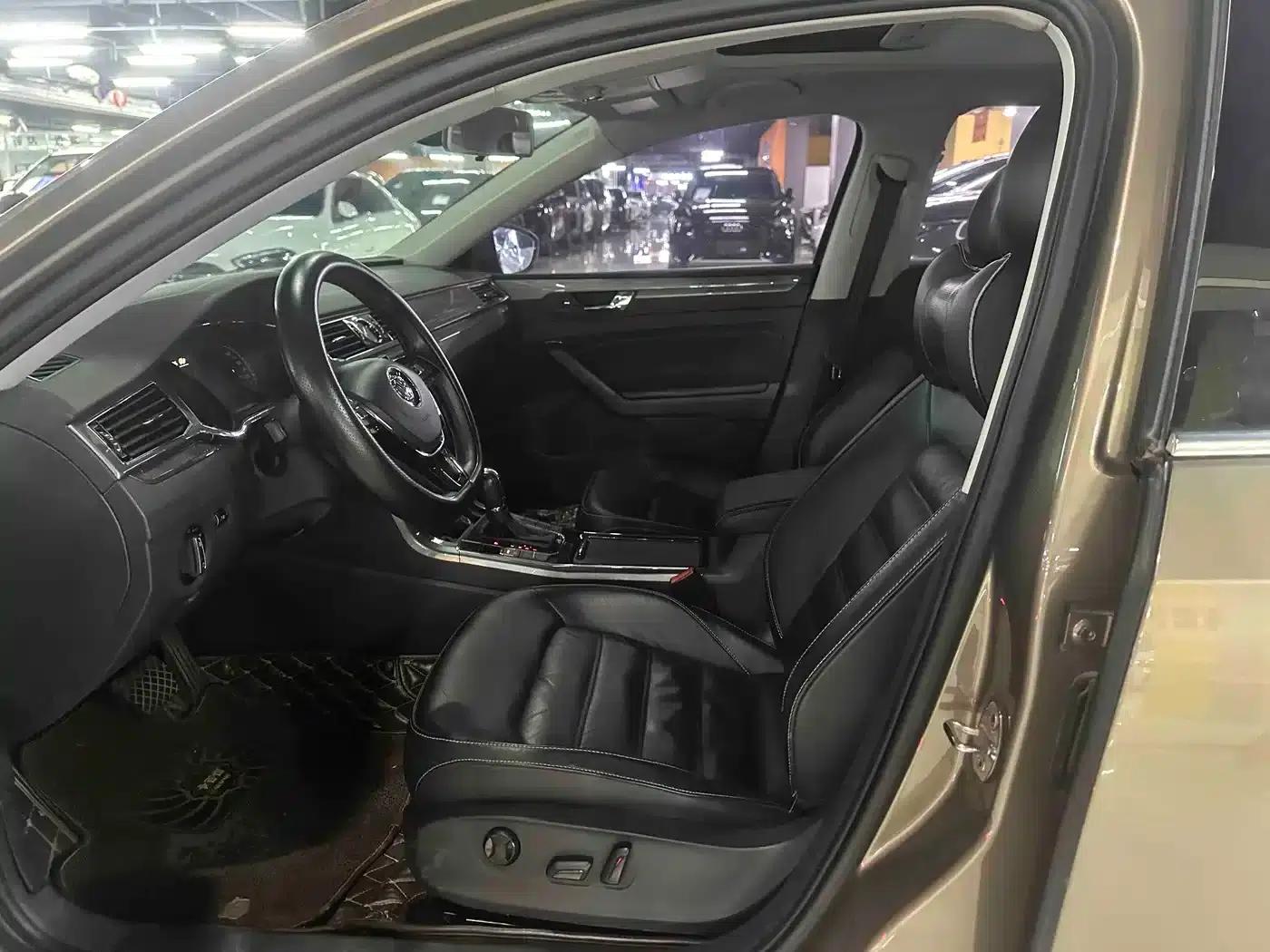 2016 Passat 280TSI DSG Premium Edition — миниатюра 7