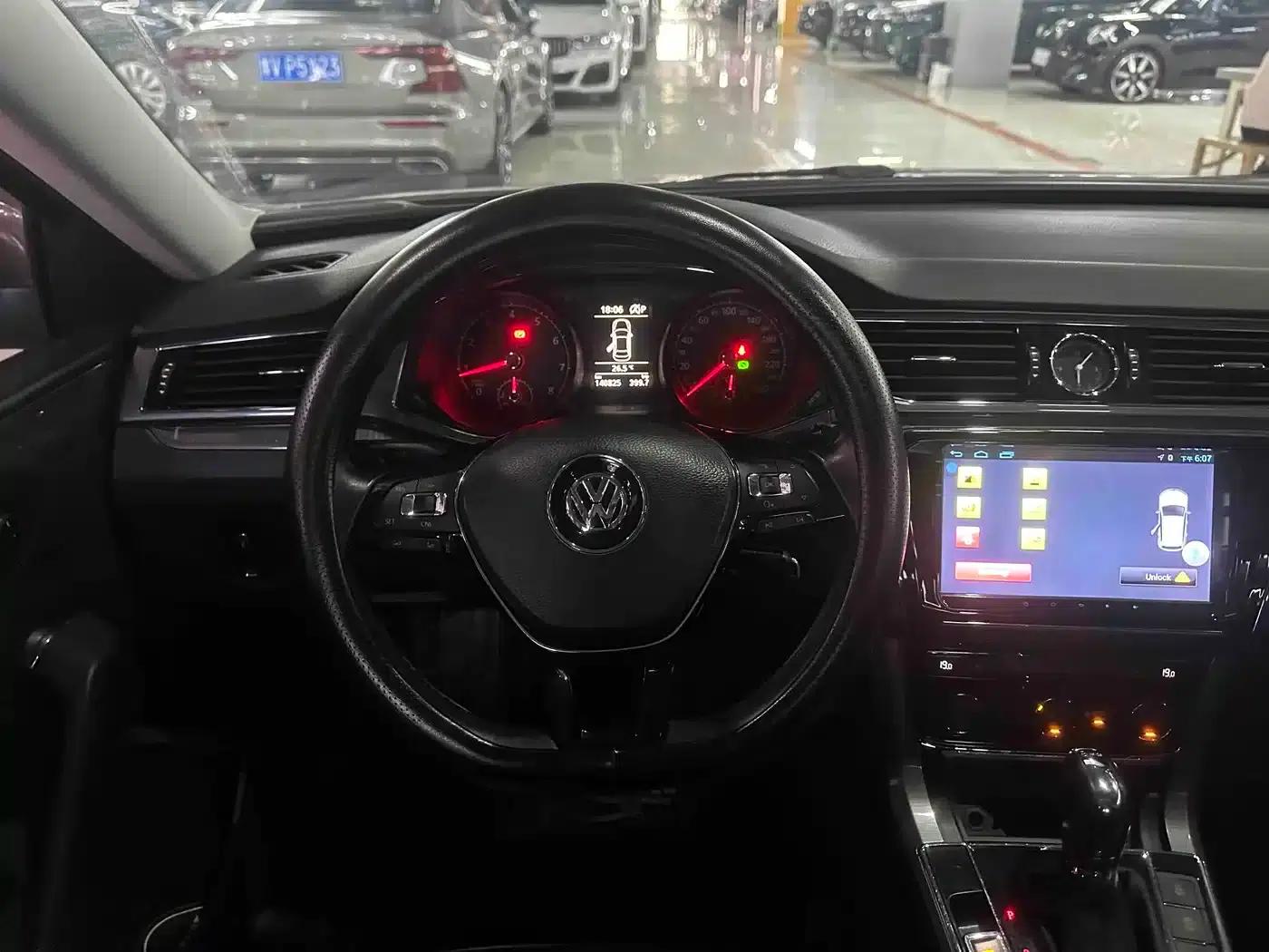 2016 Passat 280TSI DSG Premium Edition — миниатюра 8