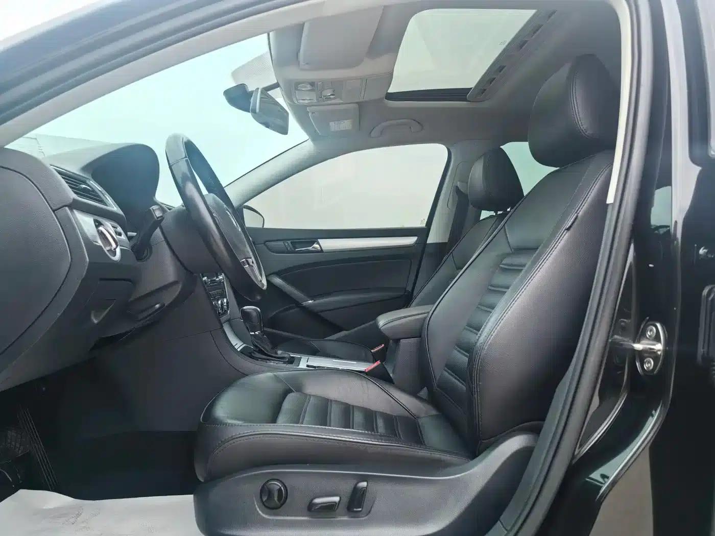 2014 Passat 1.8TSI DSG Royal Edition — миниатюра 5
