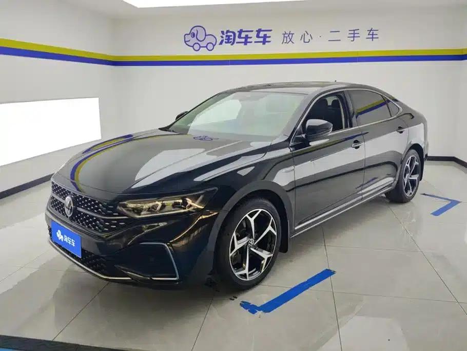 2023 Passat Facelift 330TSI Starry Sky Luxury Edition — миниатюра 1