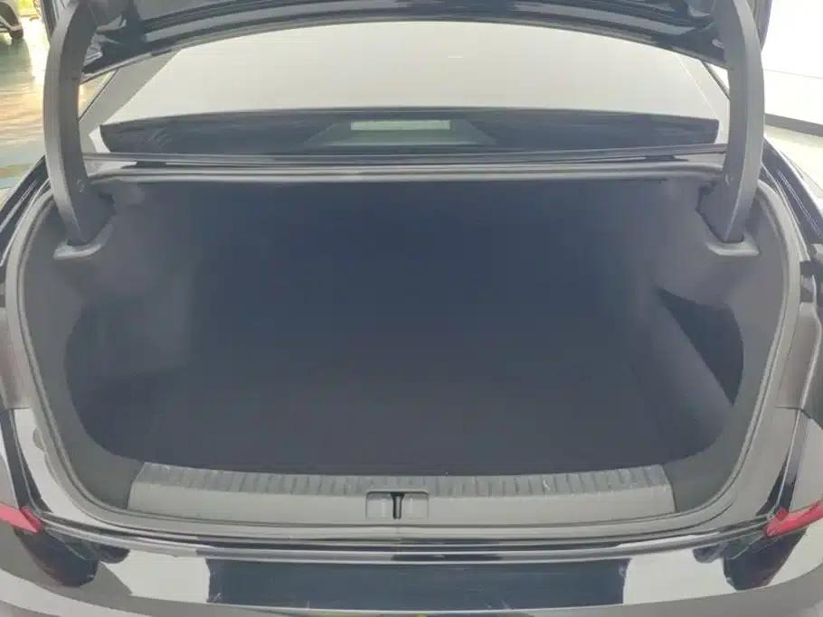 2023 Passat Facelift 330TSI Starry Sky Luxury Edition — миниатюра 4