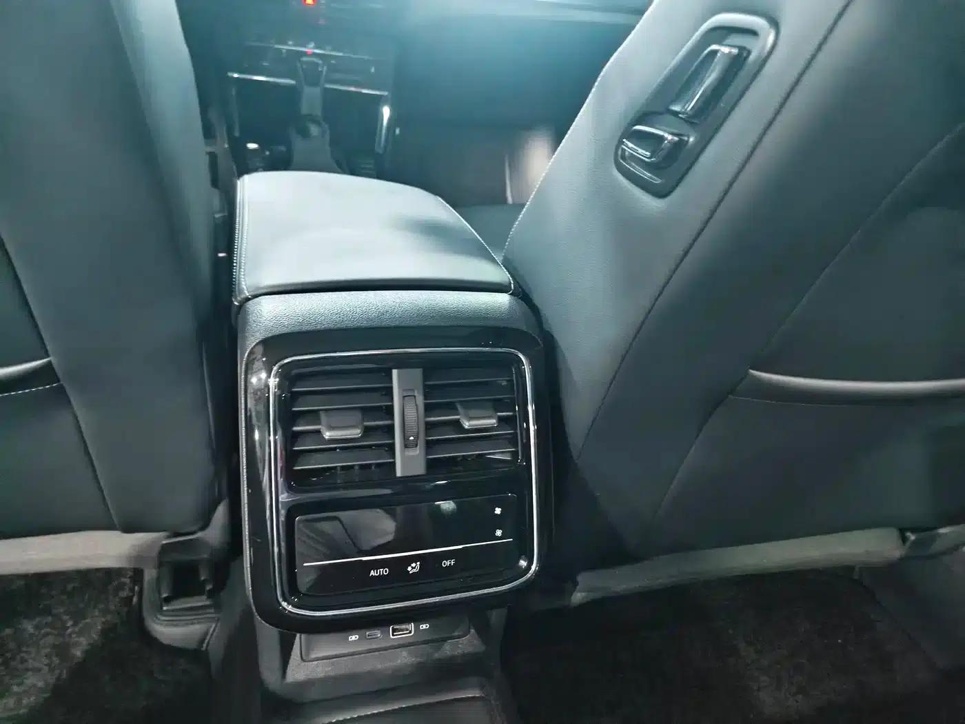 2024 Passat 330TSI Elite Edition — миниатюра 10