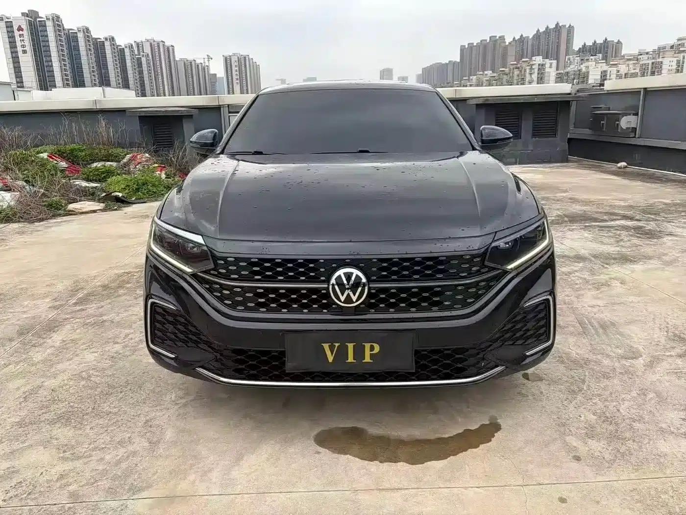 2022 Passat 330TSI Luxury Edition — миниатюра 2
