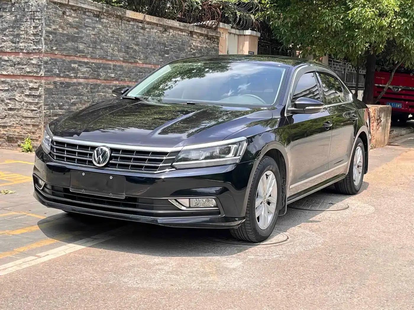 2015 Passat 1.8TSI Automatic Premium Edition — миниатюра 1