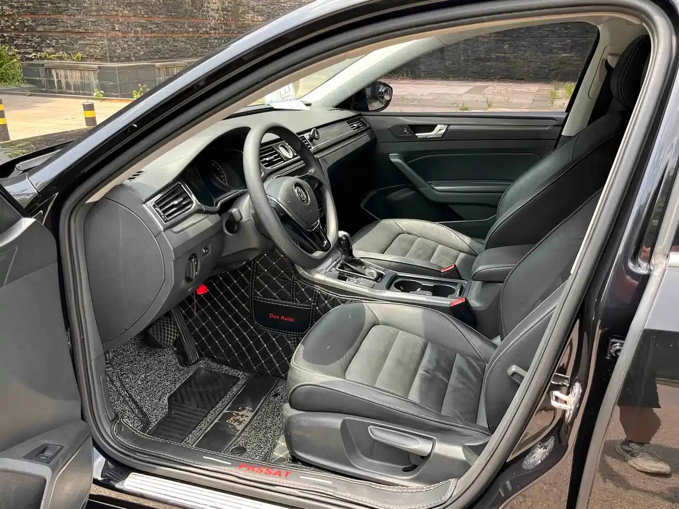 2015 Passat 1.8TSI Automatic Premium Edition — миниатюра 12