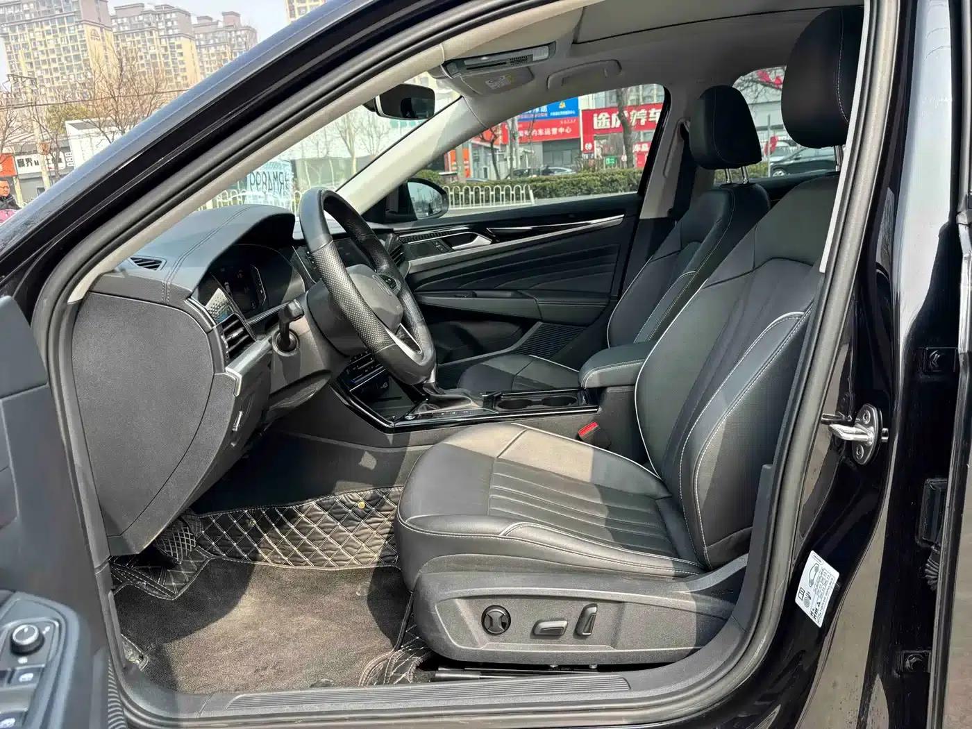 2022 Volkswagen Passat 330TSI Starry Sky Elite Edition — миниатюра 6