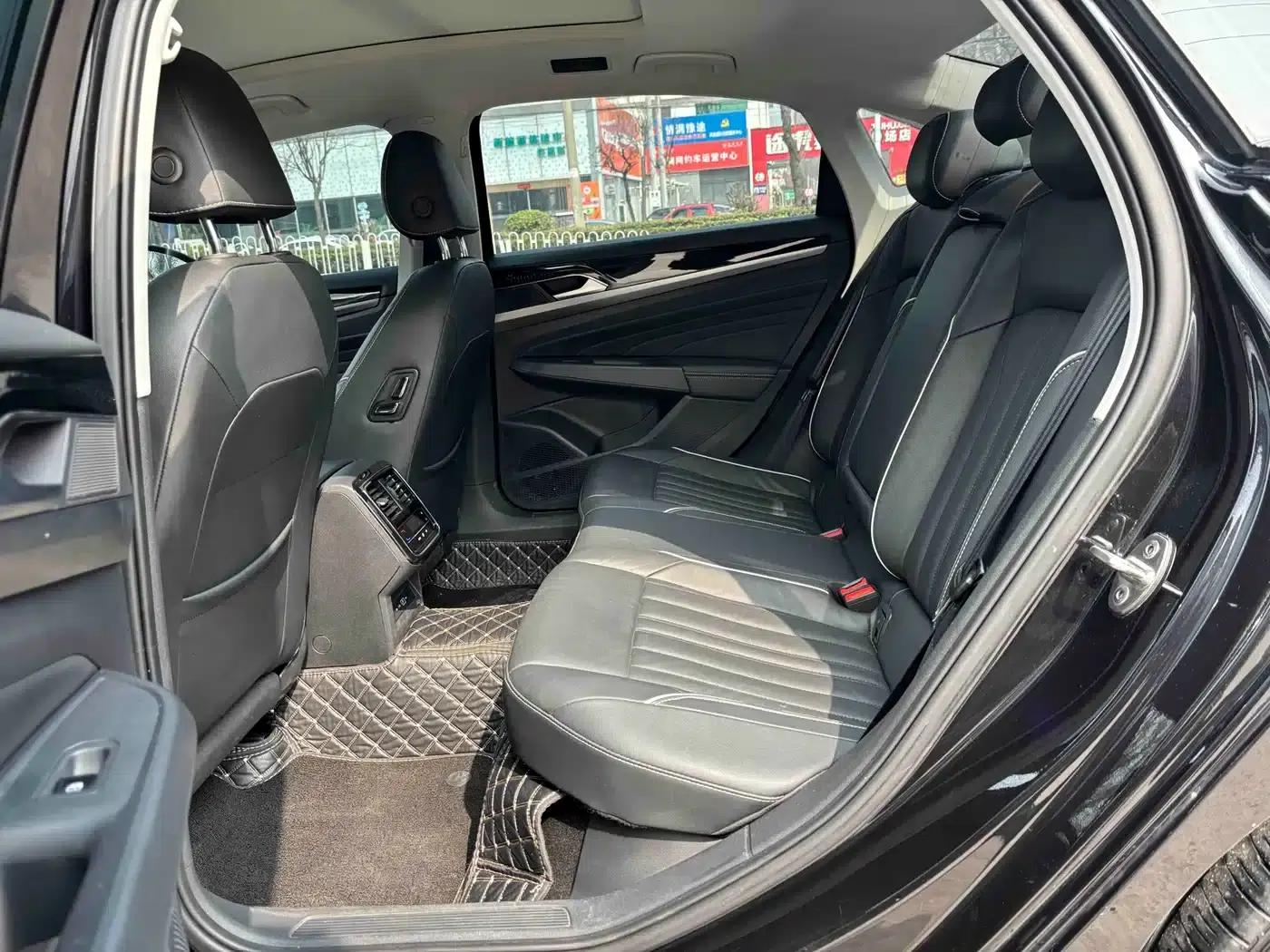 2022 Volkswagen Passat 330TSI Starry Sky Elite Edition — миниатюра 7