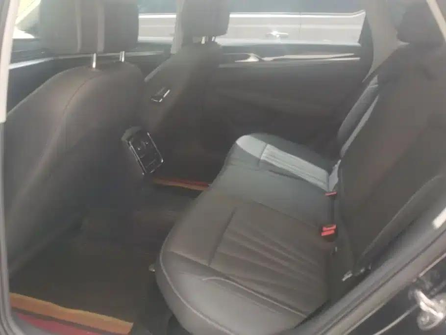 2025 Passat Outstanding Edition 380TSI Dragon Edition — миниатюра 11