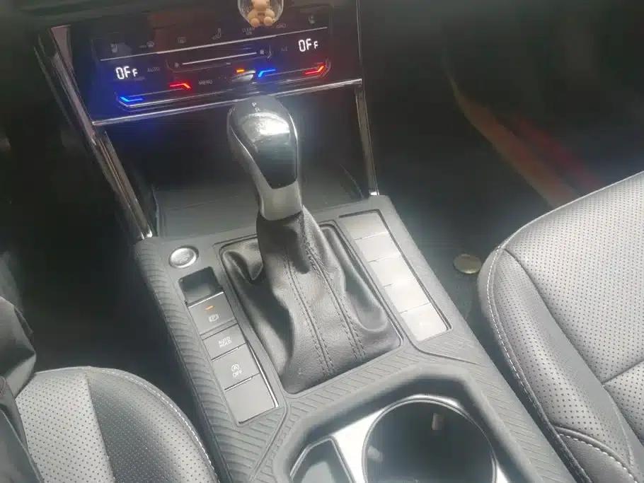 2025 Passat Outstanding Edition 380TSI Dragon Edition — миниатюра 16