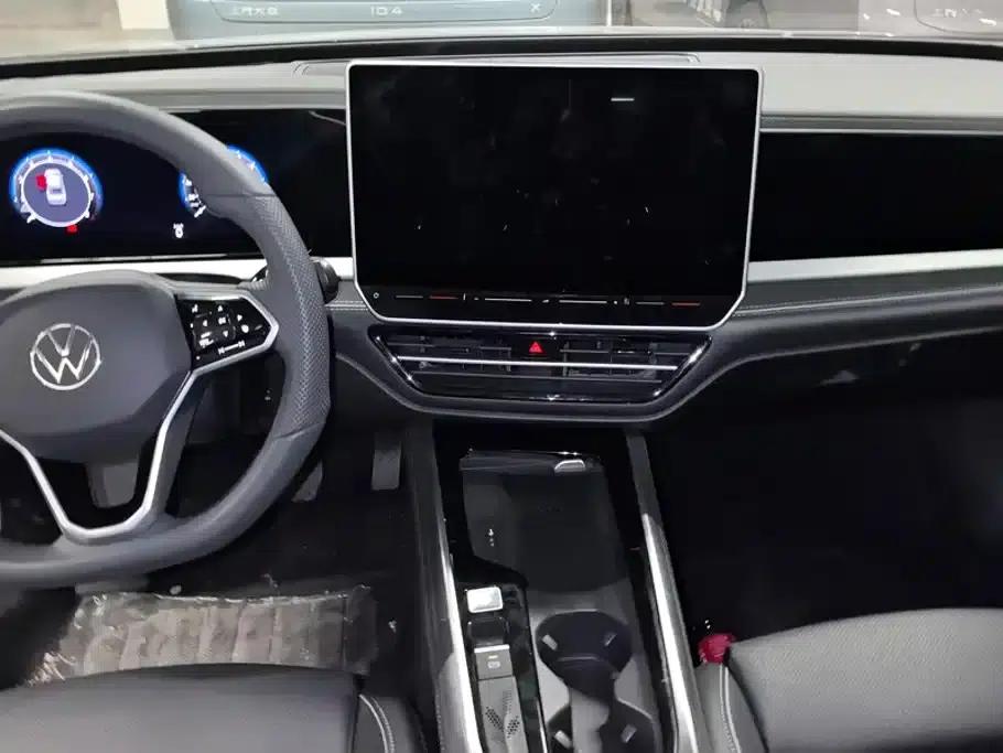 2025 Passat Pro 380TSI Dragon Edition — миниатюра 13