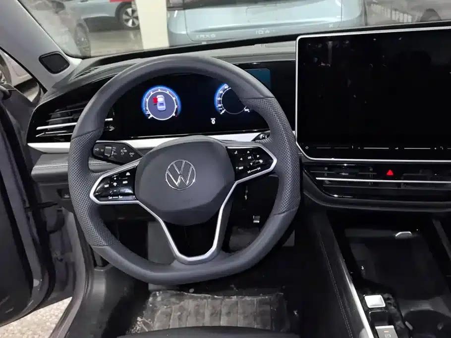2025 Passat Pro 380TSI Dragon Edition — миниатюра 15