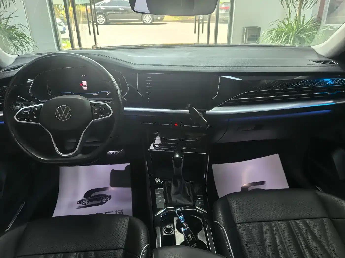 2022 Passat 330TSI Luxury Edition — миниатюра 5
