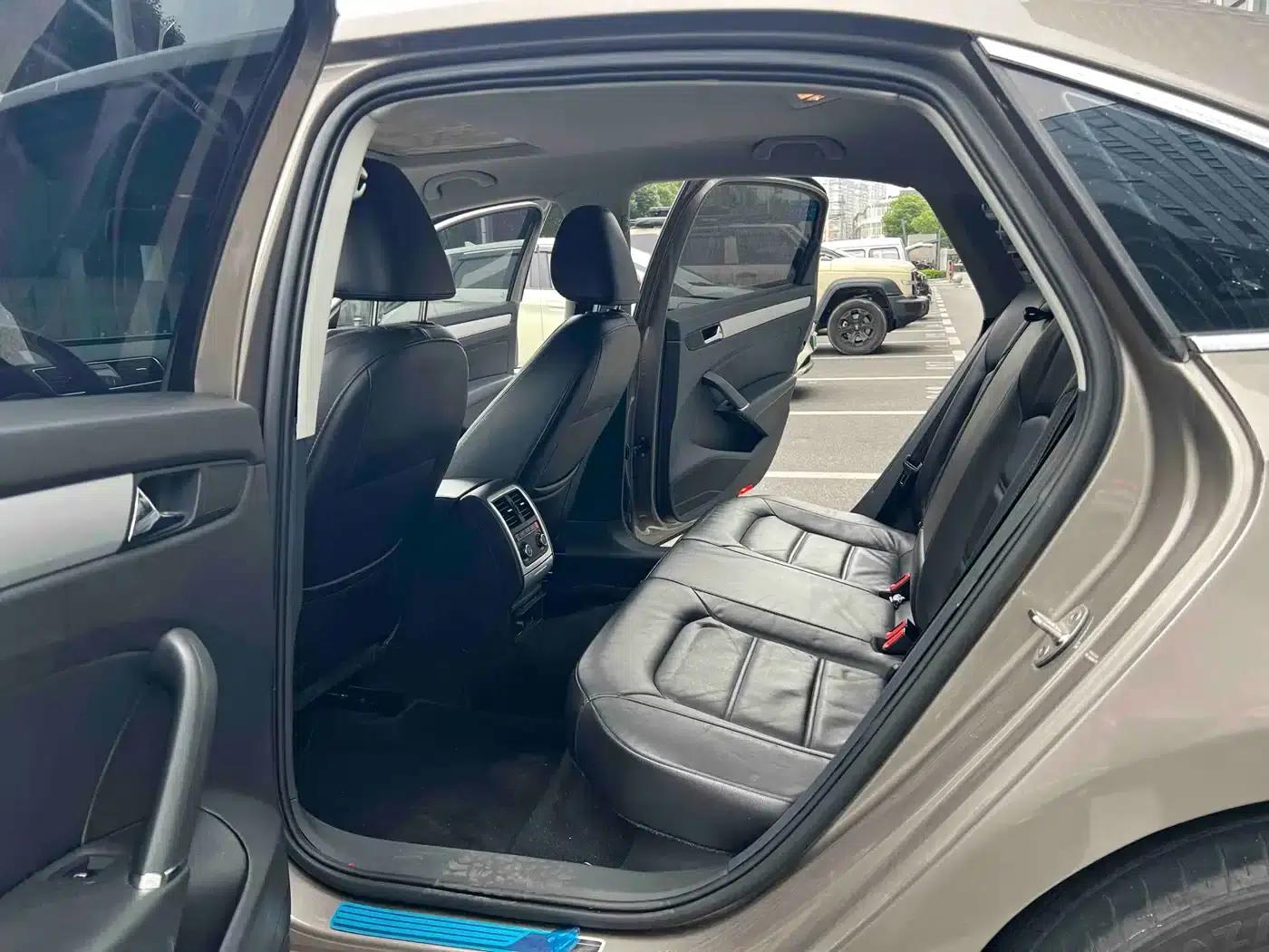 2015 Passat 1.8TSI DSG Premium Edition — миниатюра 11