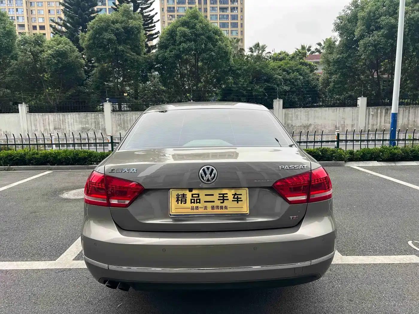 2015 Passat 1.8TSI DSG Premium Edition — миниатюра 15