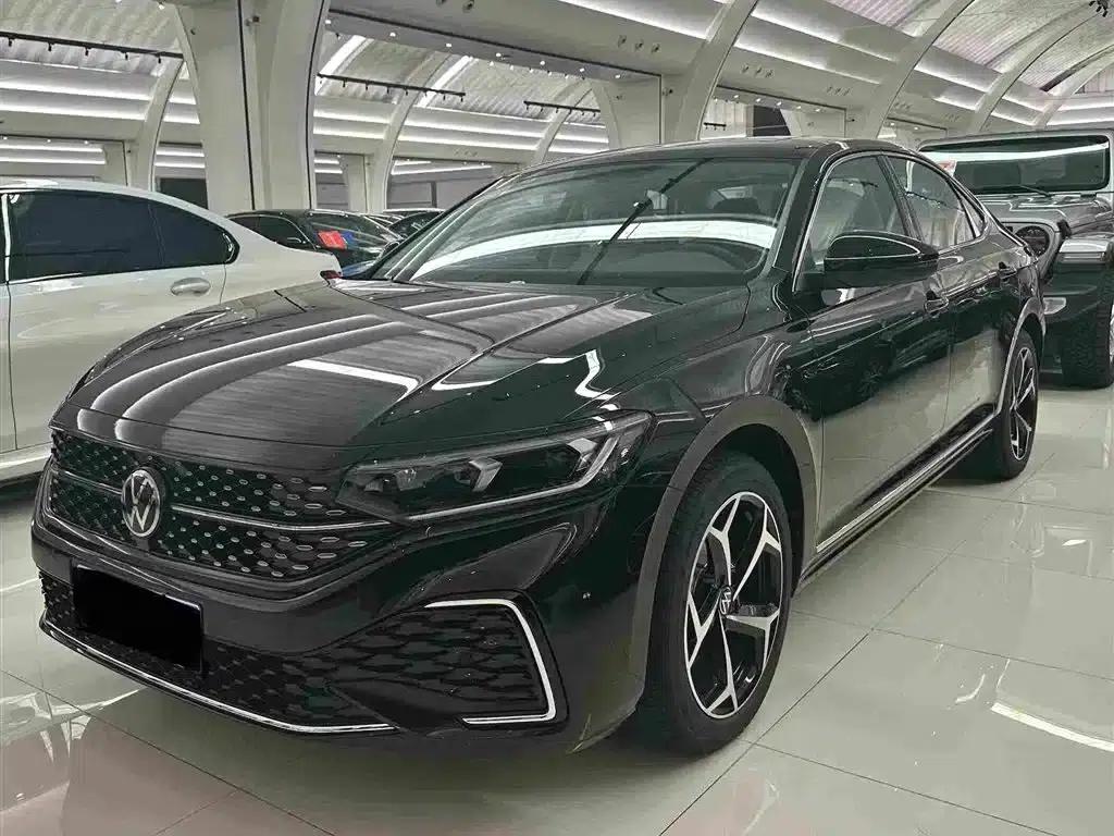 2025 Volkswagen Passat Outstanding Edition 380TSI Starry Sky Dragon Edition — миниатюра 1