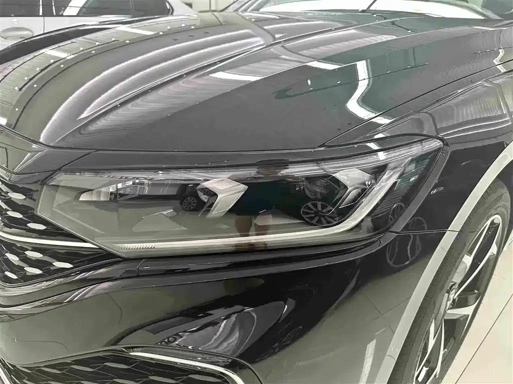2025 Volkswagen Passat Outstanding Edition 380TSI Starry Sky Dragon Edition — миниатюра 12
