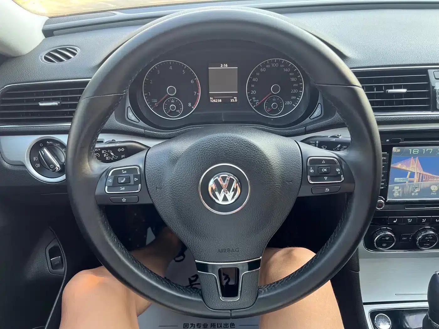 2014 Passat 1.8TSI DSG Royal Navigation Edition — миниатюра 5