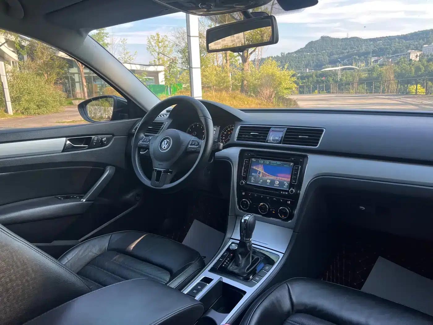 2014 Passat 1.8TSI DSG Royal Navigation Edition — миниатюра 6