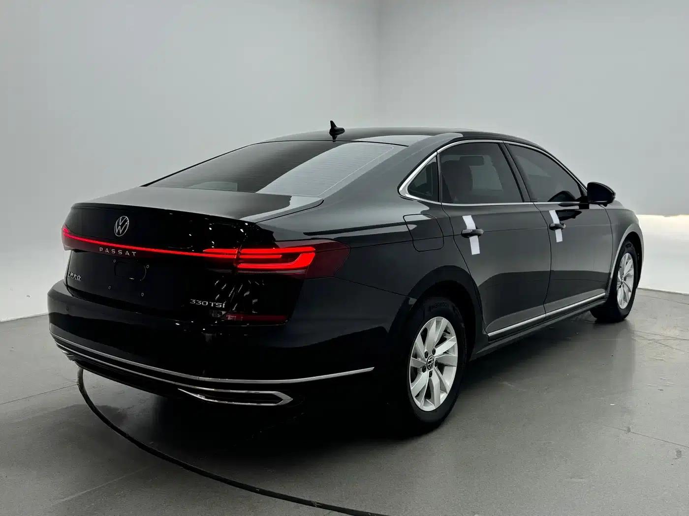 2022 Volkswagen Passat 280TSI Business Edition — миниатюра 6