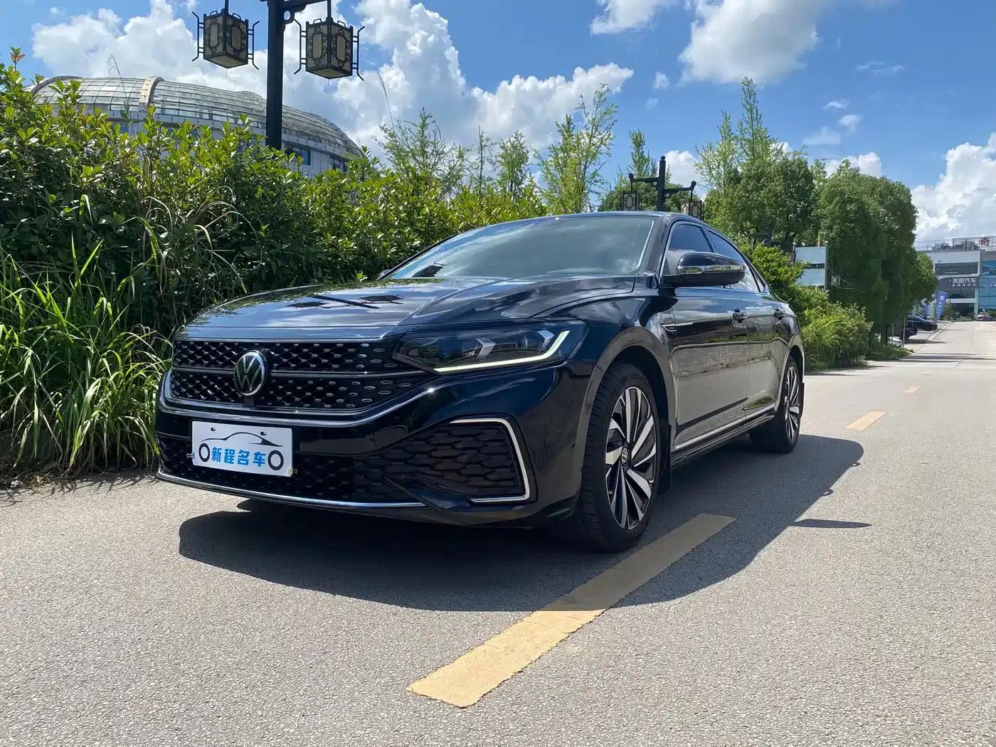 2023 Volkswagen Passat 330TSI Starry Sky Elite Edition — миниатюра 1