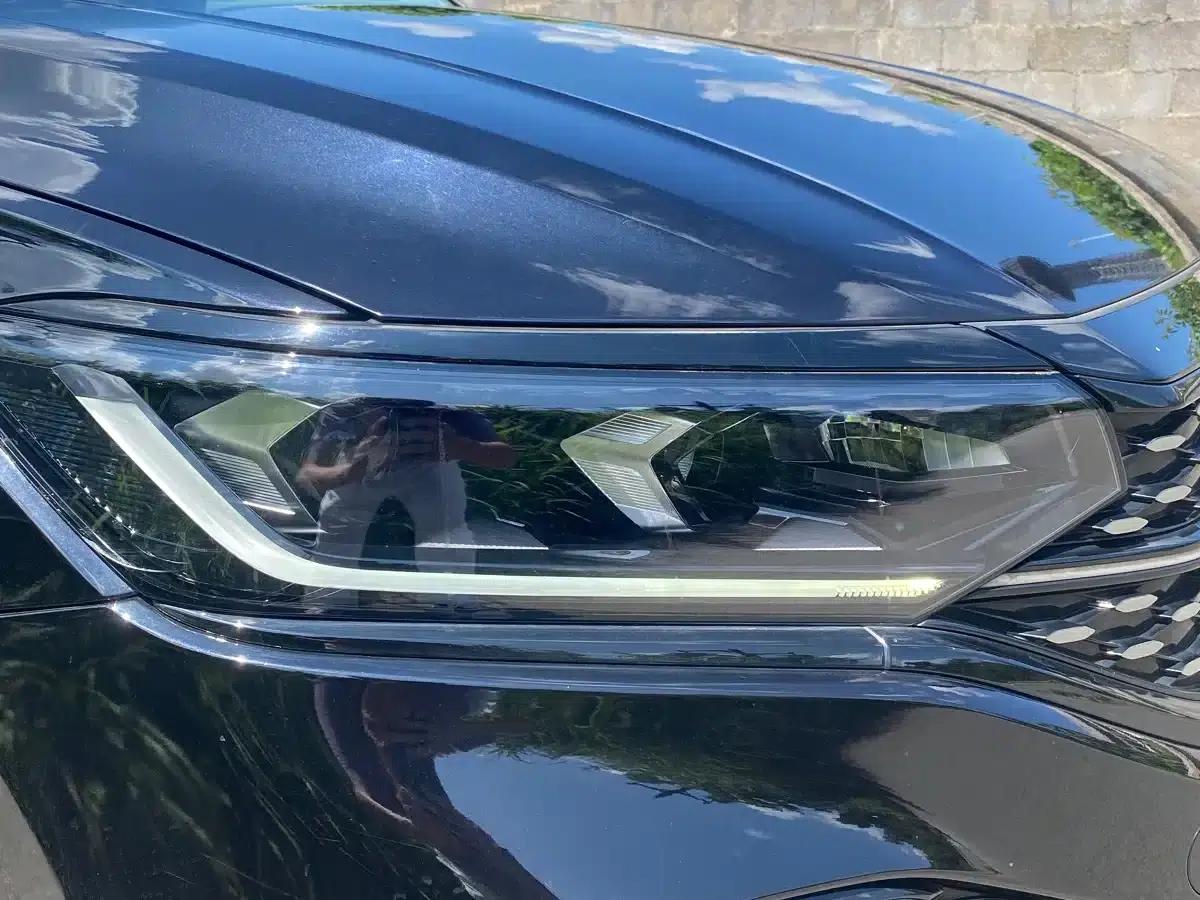 2023 Volkswagen Passat 330TSI Starry Sky Elite Edition — миниатюра 15